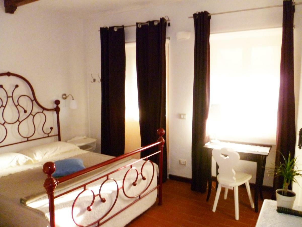 B&B Colle Di Terria Country House Contigliano Bagian luar foto