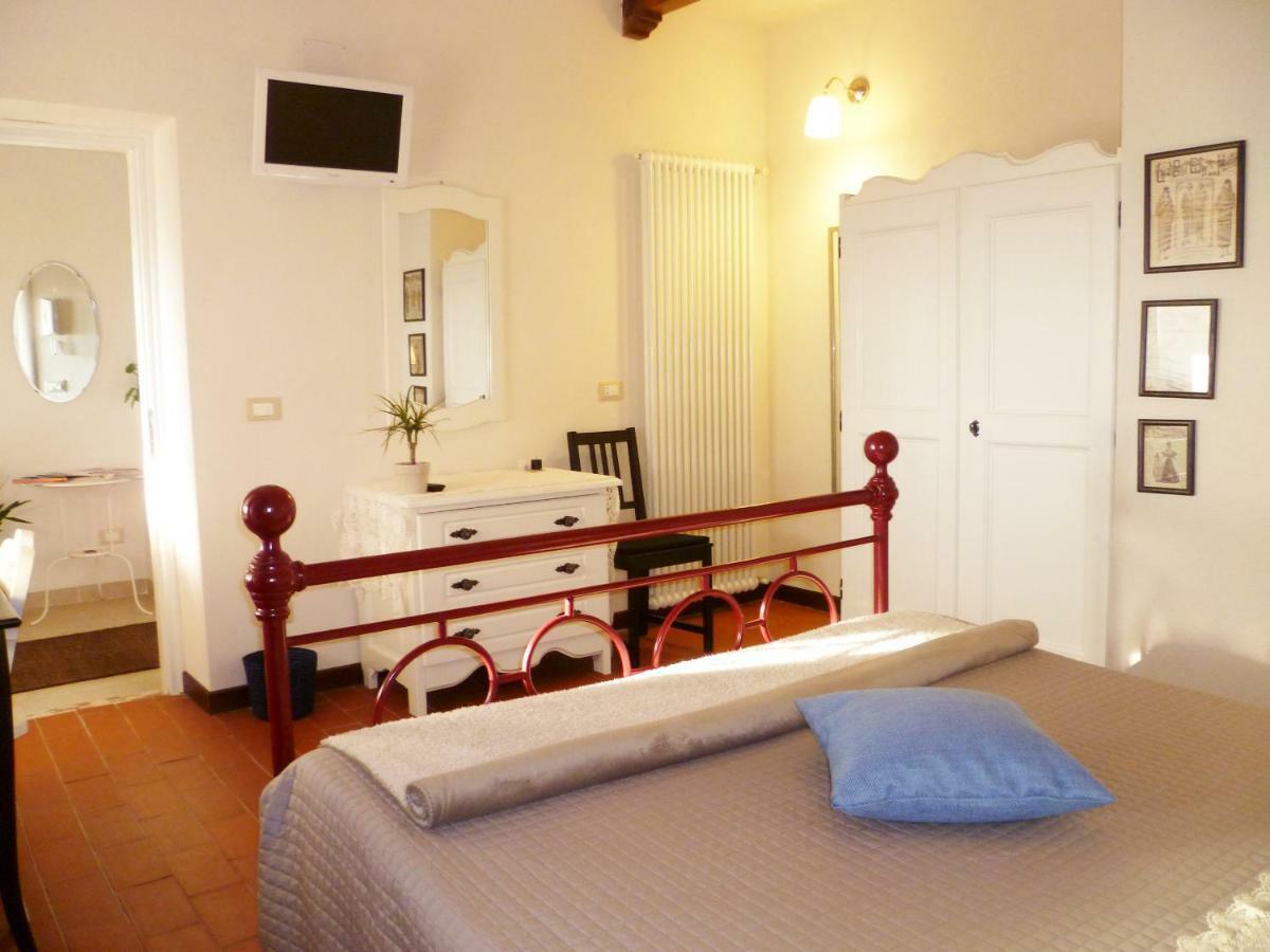 B&B Colle Di Terria Country House Contigliano Bagian luar foto